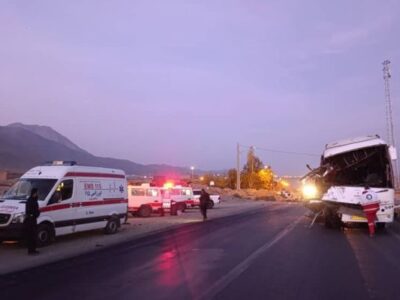 تصادف اتوبوس و تریلی، ۱۰ مصدوم برجای گذاشت
