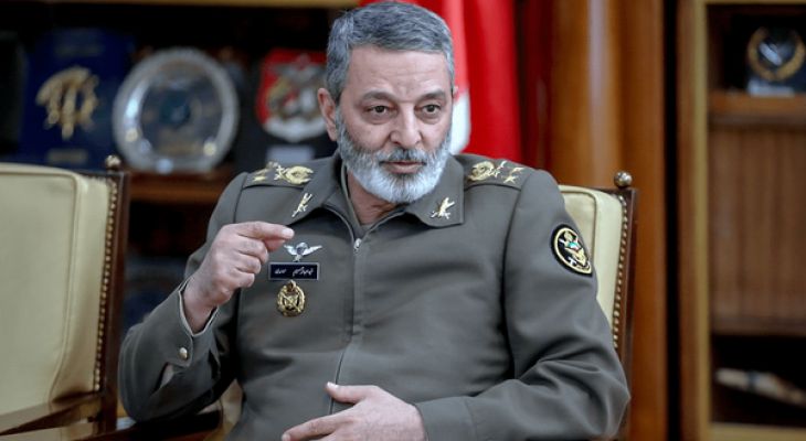 بسیج در خط مقدم پاسداری از انقلاب است