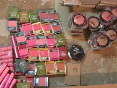 کشف لوازم آرایشی بهداشتی قاچاق