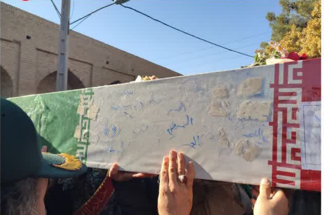 حضور پرشور مردم میامی در بدرقه شهید گمنام