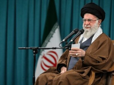 مداحی از پایگاههای ادبیات مقاومت است