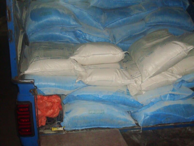 کشف ۲ تن آرد خارج از شبکه توزیع در میامی