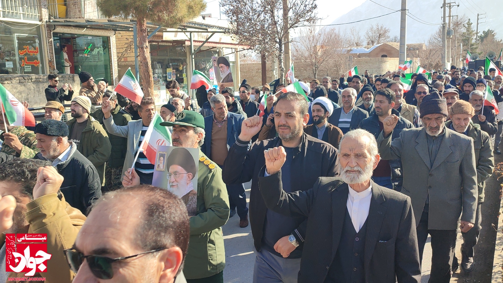 چرا ترامپ از اغتشاشات در ایران حمایت می کند؟