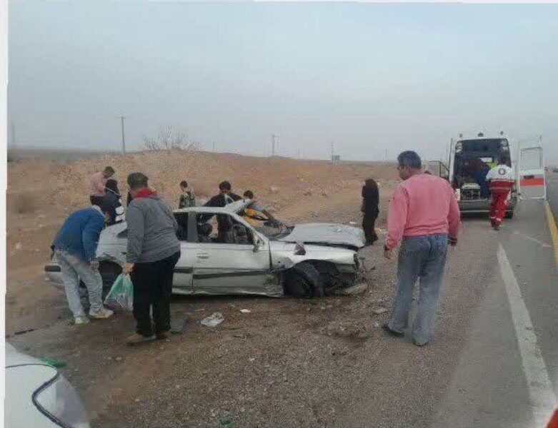 واژگونی پژو پارس در محور شاهرود به میامی با ۳ مصدوم