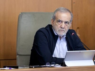 پزشکیان: معلمان معماران اصلی «ایستادگی» در نسل‌های آینده هستند