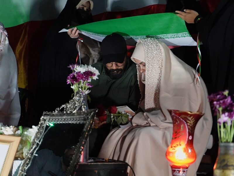 پیوند آسمانی با طعم استکبارستیزی؛آغاز زندگی زوج میامی‌ای در میدان امام رضا