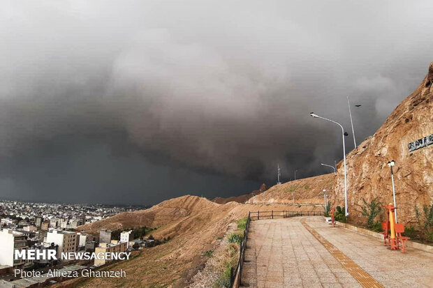 تندباد استان سمنان را درنوردید