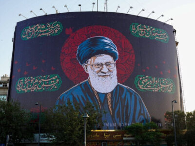 ایستگاه‌های راه‌آهن در ایام تشییع رهبر شهید انقلاب سیاه پوش شدند