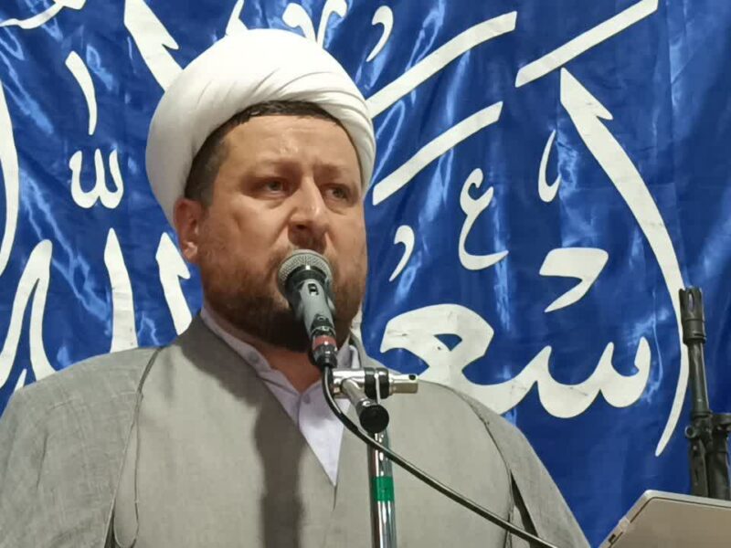 دشمن به‌دنبال شکاف میان مردم و مسئولان است
