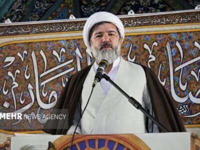 امام جمعه دیباج: مسیرهای سیلاب نباید با تصرف و ساخت‌وساز مسدود شود