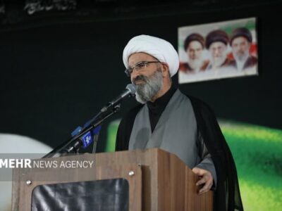 ادامه مسیر مقاومت و عزت؛ مقابل زورگویی دشمن عقب نخواهیم نشست