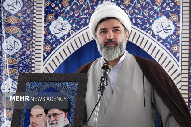امام جمعه دیباج: حمله به زیرساخت‌های ایران، قمار پرهزینه آمریکاست