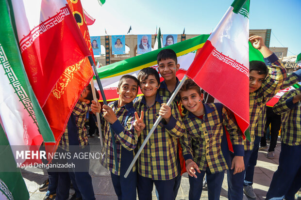 راهپیمایی ۱۳ آبان با مشارکت فعال دانش‌آموزان استان سمنان برگزار می‌شود